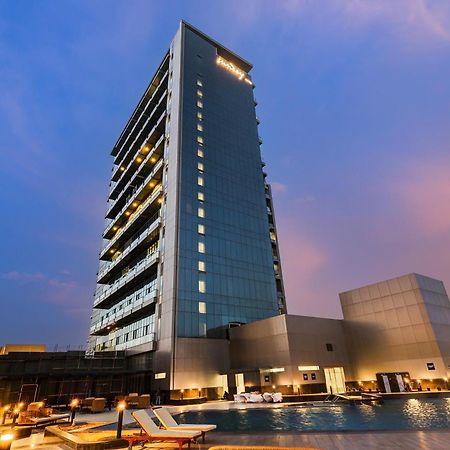 Sunday Hotels And Residences Gurgáon Kültér fotó