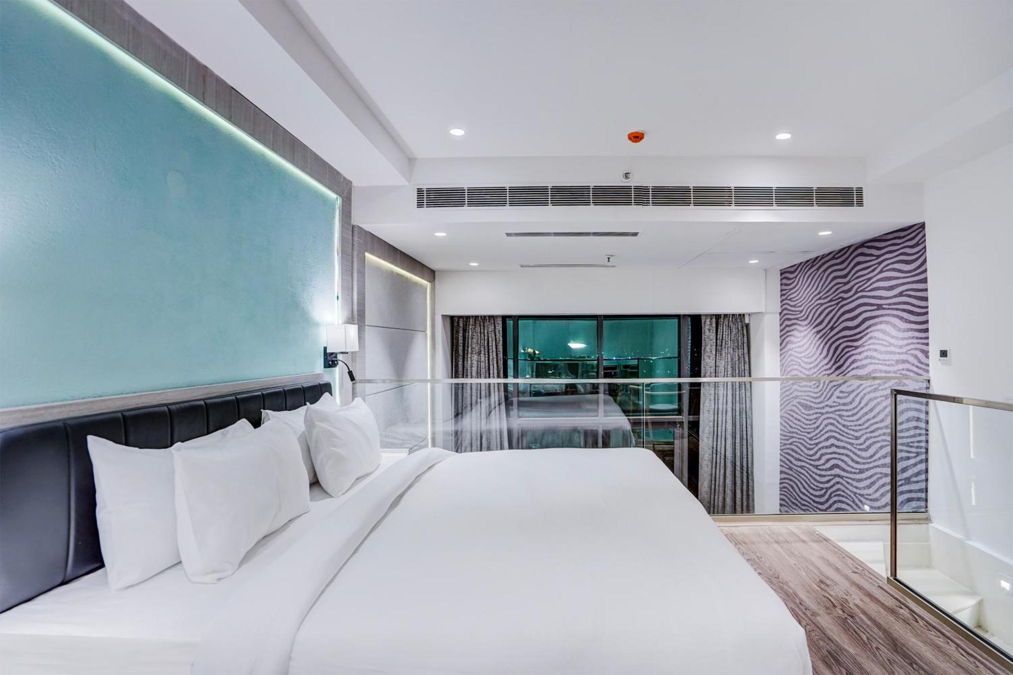 Sunday Hotels And Residences Gurgáon Kültér fotó